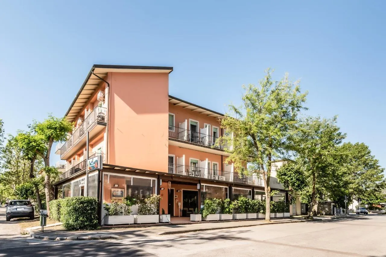 Albergo Rosa & Cosetta Casal Borsetti 0*,